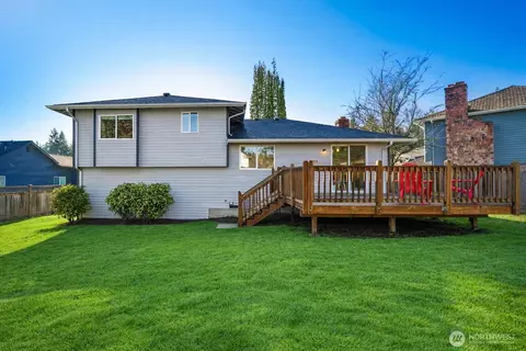 Exterior - 719 213 St SE, Bothell, WA 98021 photo 2 of 4