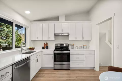 Kitchen - 719 213 St SE, Bothell, WA 98021 photo 2 of 3