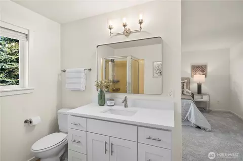 Bath - 719 213 St SE, Bothell, WA 98021 photo 1 of 3