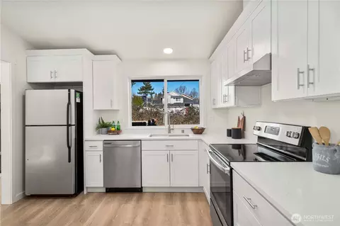 Kitchen - 719 213 St SE, Bothell, WA 98021 photo 1 of 3