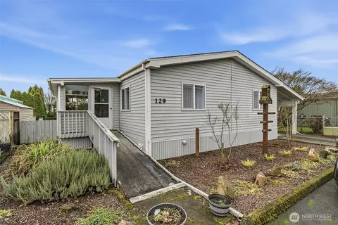 129 Arlington Pl, Longview, WA 98632