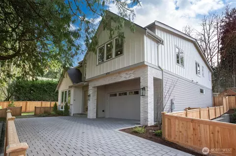 8722 128th Ave NE, Kirkland, WA 98033
