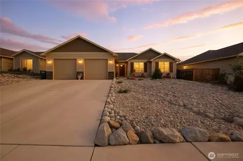 479 Spring View Pl, Chelan, WA 98816