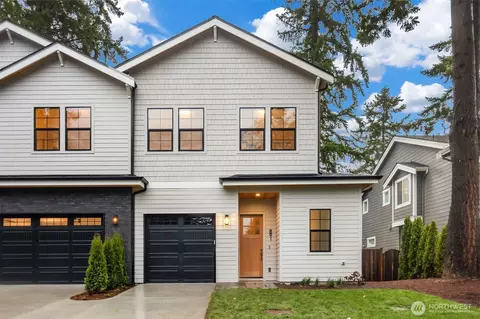 818 165th Ave NE, Bellevue, WA 98008