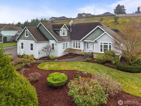 9245 SE Piperhill Dr, Olympia, WA 98513