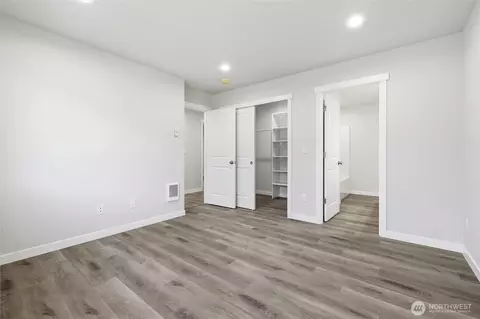 Bedroom - 6494 Watson Loop, Maple Falls, WA 98266 photo 2 of 6