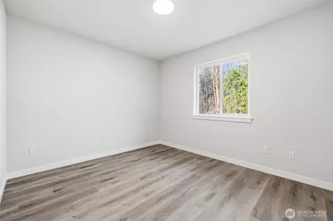 Bedroom - 6494 Watson Loop, Maple Falls, WA 98266 photo 5 of 6