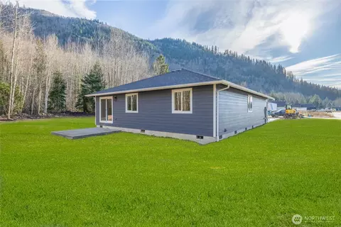 Exterior - 6494 Watson Loop, Maple Falls, WA 98266 photo 4 of 4