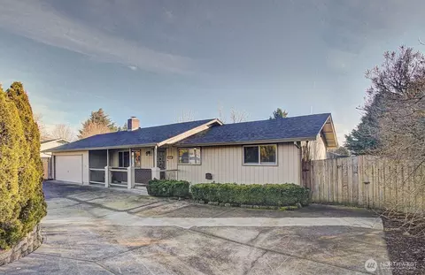 13009 NE 76th St, Vancouver, WA 98682