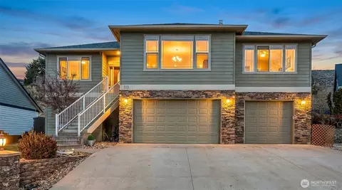 713 19th St NE, East Wenatchee, WA 98802