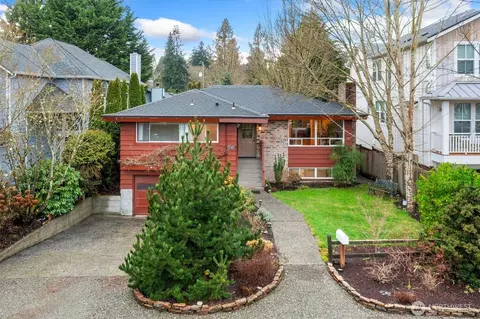 7747 37th Ave NE, Seattle, WA 98115