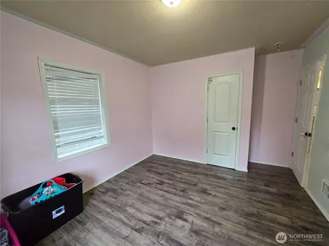 Bedroom - 276261 Highway 101, Sequim, WA 98382 photo 4 of 4