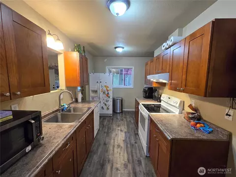 Kitchen - 276261 Highway 101, Sequim, WA 98382 photo 1 of 1
