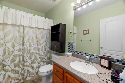 Bath - 280 Bear View Dr, Chehalis, WA 98532 photo 1 of 2