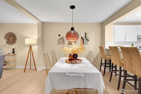 Dining - 15600 116th Ave NE #K3, Bothell, WA 98011 photo 6 of 6