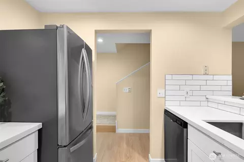 Kitchen - 15600 116th Ave NE #K3, Bothell, WA 98011 photo 6 of 7