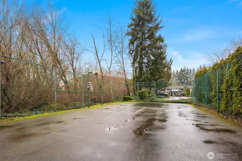 Exterior - 15600 116th Ave NE #K3, Bothell, WA 98011 photo 4 of 8