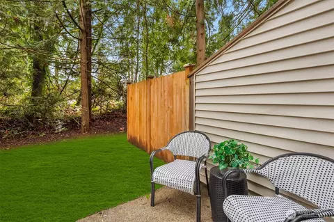 Exterior - 15600 116th Ave NE #K3, Bothell, WA 98011 photo 2 of 8