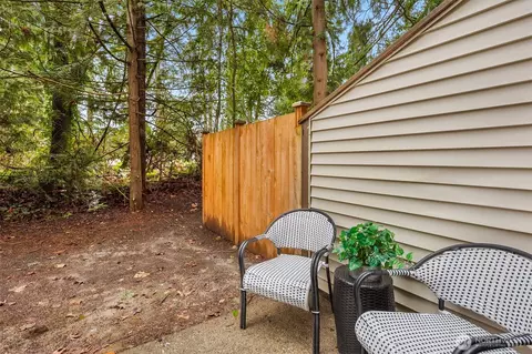 Exterior - 15600 116th Ave NE #K3, Bothell, WA 98011 photo 3 of 8