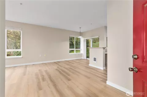 3926 243rd Pl SE #H101, Bothell, WA 98021