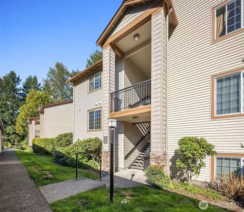25025 SE Klahanie Blvd #B101, Issaquah, WA 98029