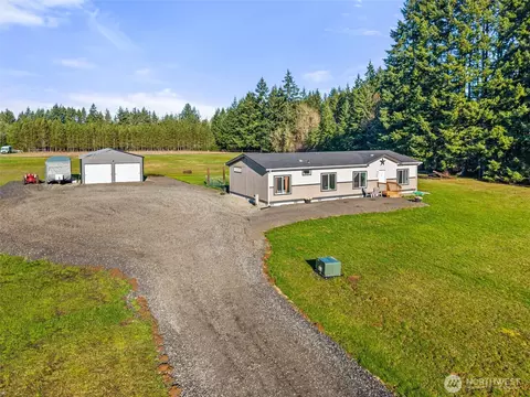 205 Antrim Rd, Winlock, WA 98596