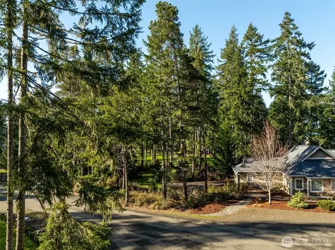 140 E Westwood Ln E, Union, WA 98592