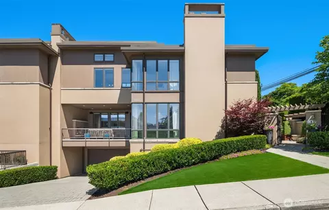 10132 NE 59th St #C, Kirkland, WA 98033