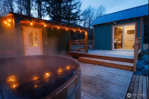 128 Kauer Rd, Randle, WA 98377