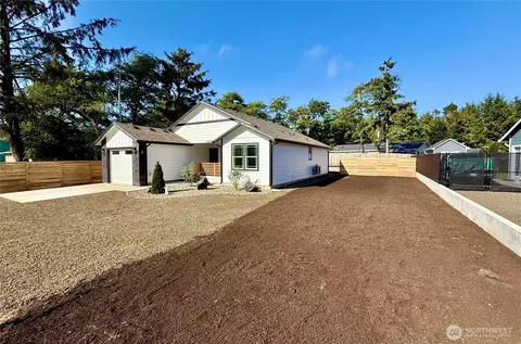 684 Lake Island Ave SE, Ocean Shores, WA 98569
