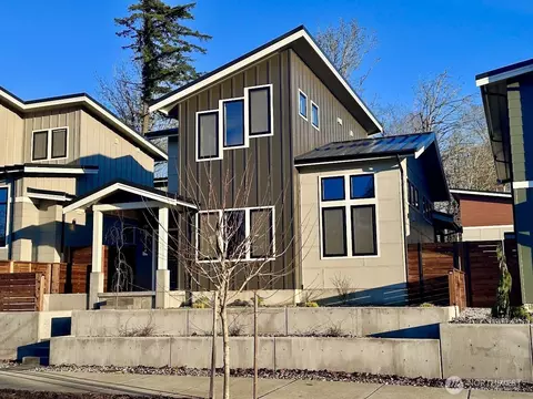 4304 Creston Way, Bellingham, WA 98226