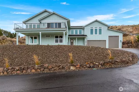 2053 Broadcrest Ct, Wenatchee, WA 98801