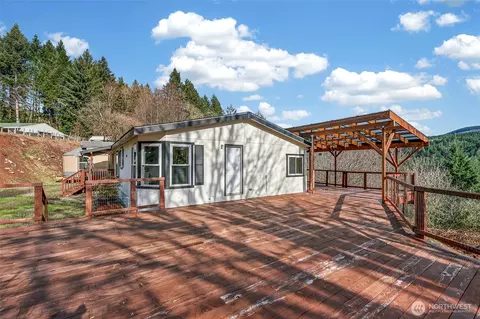 6396 Kalama River Rd, Kalama, WA 98625