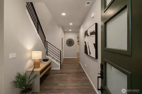 Entry Way - 18627 Meridian Pl W, Bothell, WA 98012 photo 1 of 3