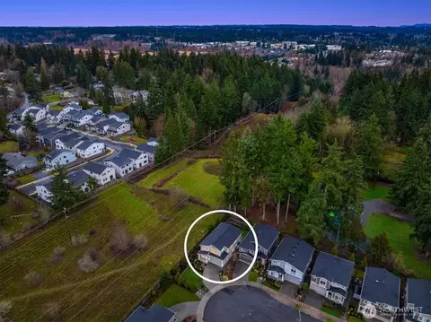 View/Area - 18627 Meridian Pl W, Bothell, WA 98012 photo 2 of 6