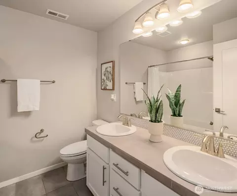 Bath - 18627 Meridian Pl W, Bothell, WA 98012 photo 4 of 4