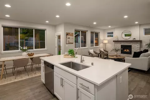 Kitchen - 18627 Meridian Pl W, Bothell, WA 98012 photo 3 of 5