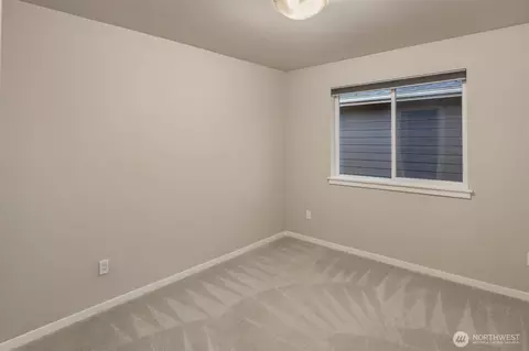 Bedroom - 18627 Meridian Pl W, Bothell, WA 98012 photo 4 of 4