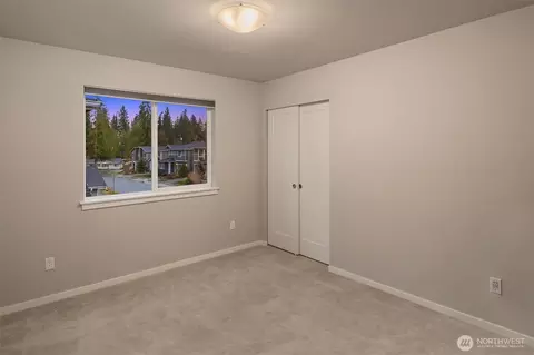 Bedroom - 18627 Meridian Pl W, Bothell, WA 98012 photo 3 of 4