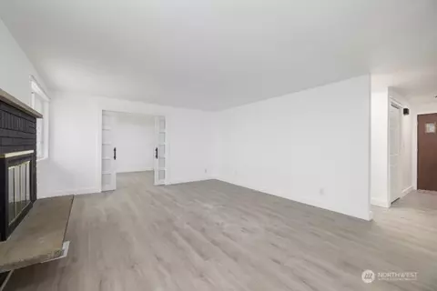Living - 11586 Scott Rd, Bow, WA 98232 photo 3 of 6