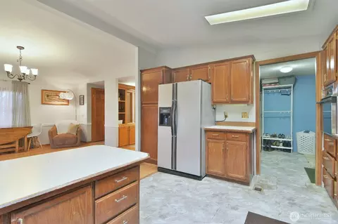 12611 NE 197th St, Bothell, WA 98011 photo 9