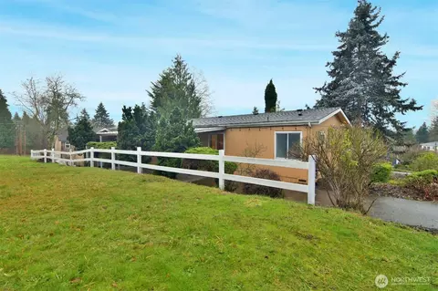12611 NE 197th St, Bothell, WA 98011 photo 2