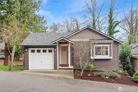 2446 SW Webster St, Seattle, WA 98106
