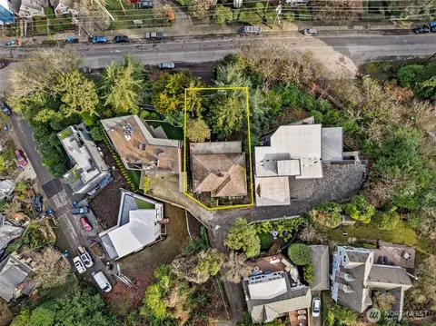 View/Area - 2409 Boyer Ave E, Seattle, WA 98112 photo 2 of 6