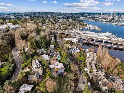 View/Area - 2409 Boyer Ave E, Seattle, WA 98112 photo 3 of 6