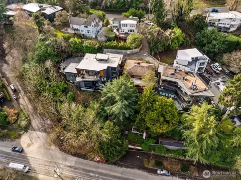 View/Area - 2409 Boyer Ave E, Seattle, WA 98112 photo 5 of 6