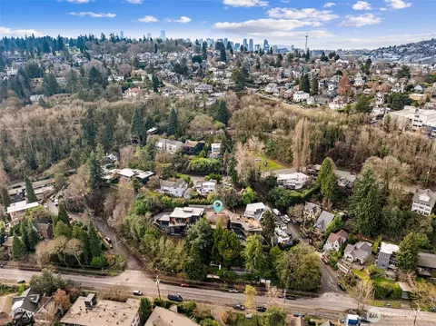 View/Area - 2409 Boyer Ave E, Seattle, WA 98112 photo 4 of 6