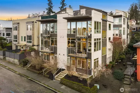 2806 14th Ave W #A, Seattle, WA 98119