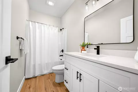 Bath - 1012 Night Hawk Way, Everson, WA 98247 photo 1 of 2