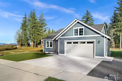 Exterior - 1012 Night Hawk Way, Everson, WA 98247 photo 2 of 5